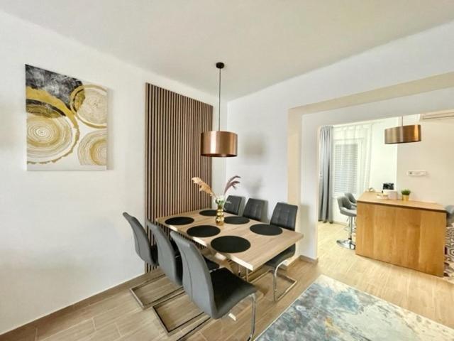Home R52-4 #Freeparking Budapest Bagian luar foto
